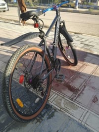 بسكليت • للبيع • حالة شطرة