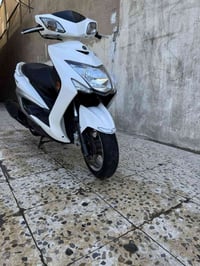 للبيع دراجه سكنس لد مال رمبه كفرات اصليه بلاديه مختمه ختم واحد ماشيه 1...