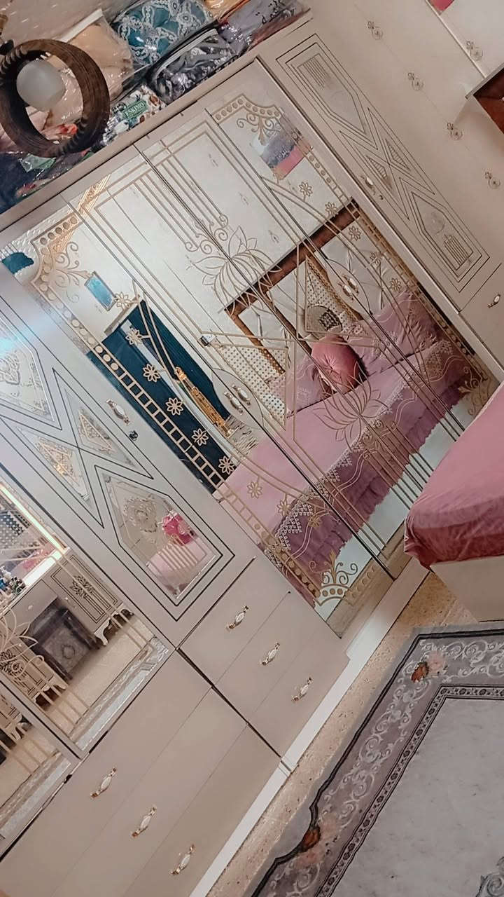 غرفه للبيع
١٠قطع ضخمه 
ماخذها ب مليون ٨٠٠
كلش نضيفه بيها اضرار بسيطه 
وياها دوشك هديه


**إذا كنت صاحب هذا الإعلان وتريد حذفه لأي سبب، رجاءا أرسل رسالة إلى الدعم الفني**