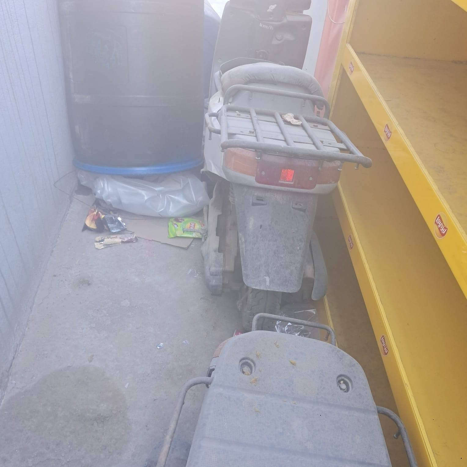 السلام عليكم ..
3 دراجات بيكم مثل ماموطح بالصورة 
كوم حديد .. كوم حديد أبيع 
ب 250 قفل وبدون عملة كلهن 
بغداد / بغداد الجديدة
***********
