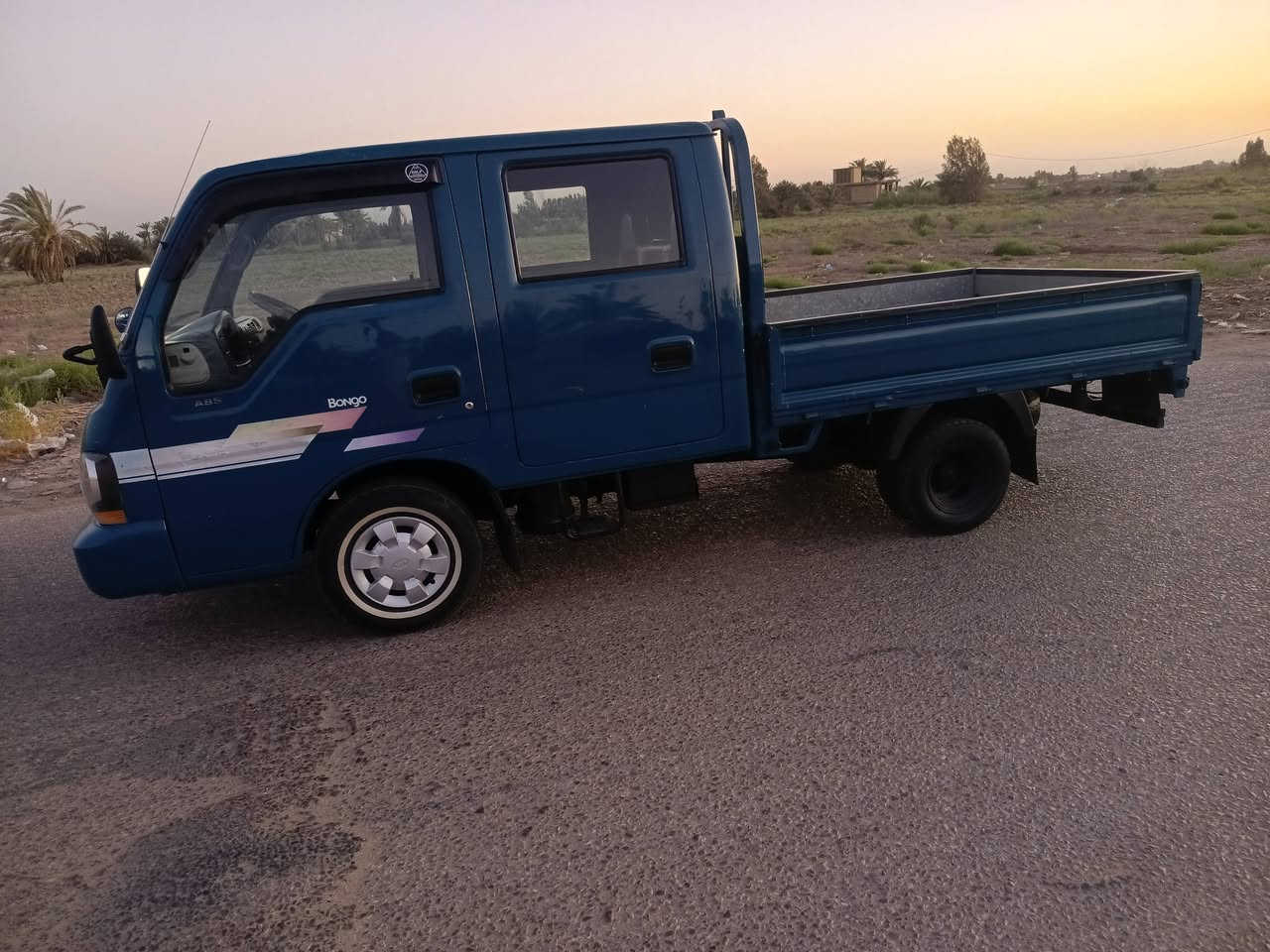 كيه ام عيون موديل 2000 سياره جديده مكفولة كفاله عامه وضع شركه بسمي رقم بابل مشروع وطني سياره كير اكسل محرك حاويه صار شهر من شادهن سياره مال جناي السعر 97 وبيه مجال بسيط مكان بابل الاتصال *********** اسيا ***********
