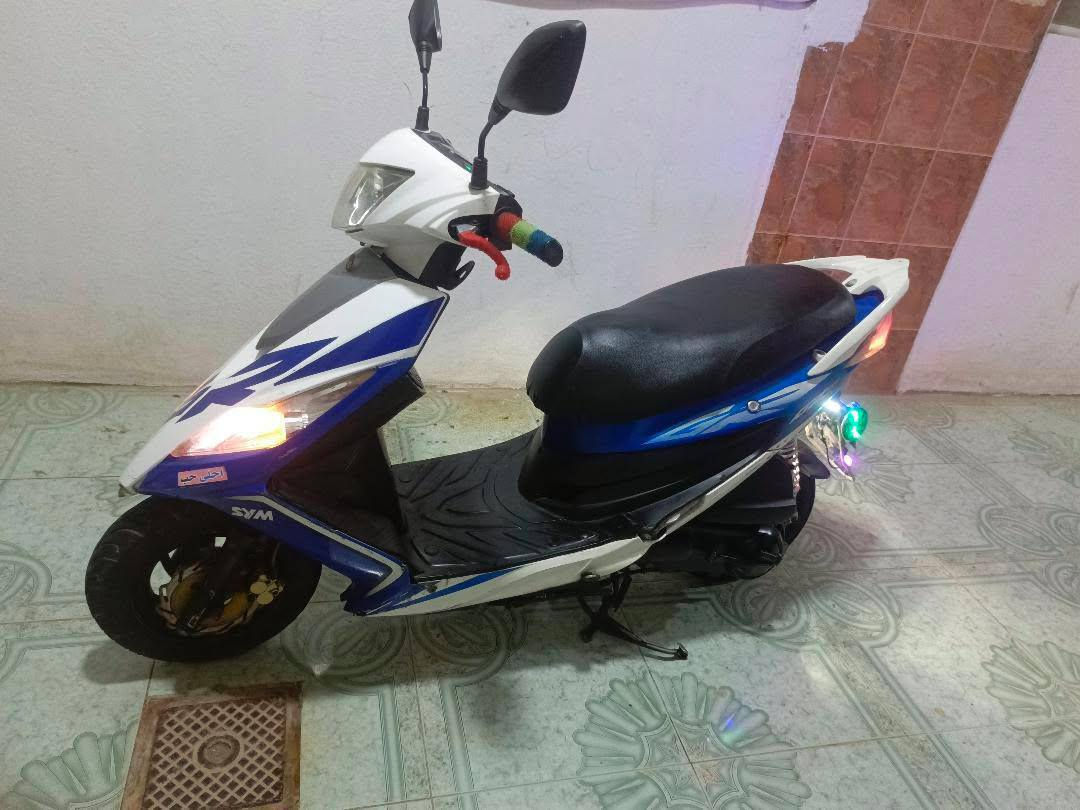 السلام عليكم ورحمه الله وبركاته 
سايم نحله موديل 2021 
حجم (150)  دبلين محركه 
 ما مفتوح  بلادي 
مسجل كامل تحويل ثاني يوم 
سنوية 2028 
السعر.   »»  مليون وميه  وبي مجال
 كلشي مابي نقص  مكاني رمادي شارع عشرين 
الاتصال ***********
