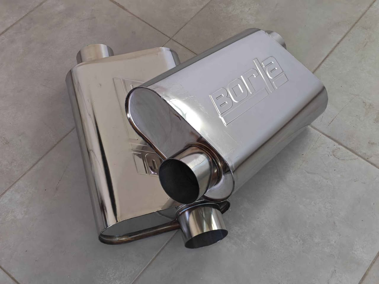 Borla mufflers stainless-steel مفلرات بورلا ستانليس ستيل

🔴 ماشاءلله .. 

✨ Borla mufflers stainless-steel

✨ مفلرات بورلا ستانليس ستيل جداد 💯

✨ بسعر مناسب والله يبارك لصاحب النصيب

✨ الموقع عمان 

📥 المهتم يبعتلي عمان, محافظة عمان


**إذا كنت صاحب هذا الإعلان وتريد حذفه لأي سبب، رجاءا أرسل رسالة إلى الدعم الفني**