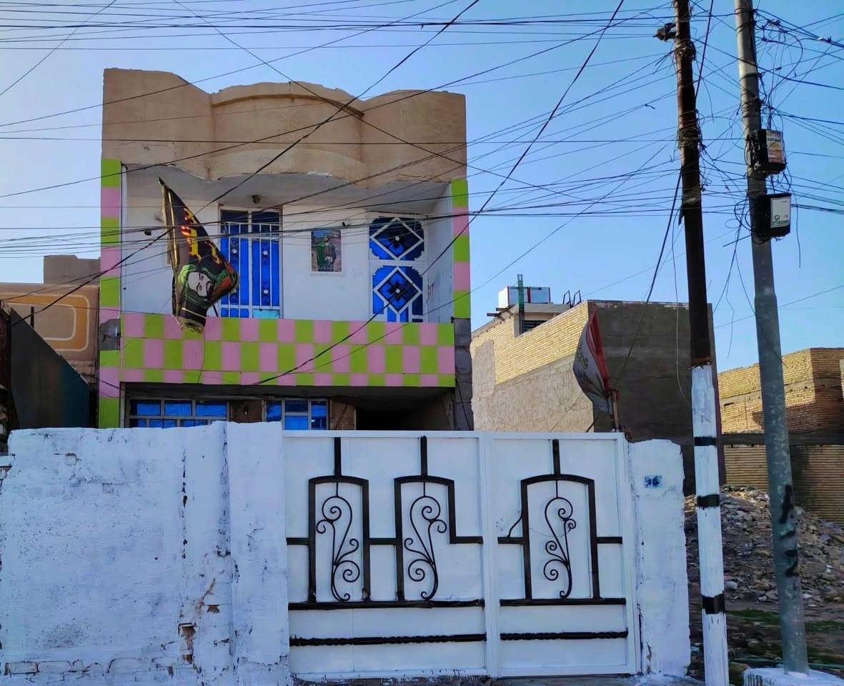 السلام عليكم دار للبيع في منطقه الحسينيه الراشديه شارع سكلات شارع الشبكه رقم الهاتف*********** والاتصال على الخاص
