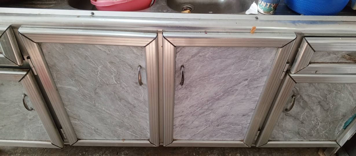 السلام عليكم كاونتر ثلاث قطع ثقيل الوزن سعره 200/ ***********
