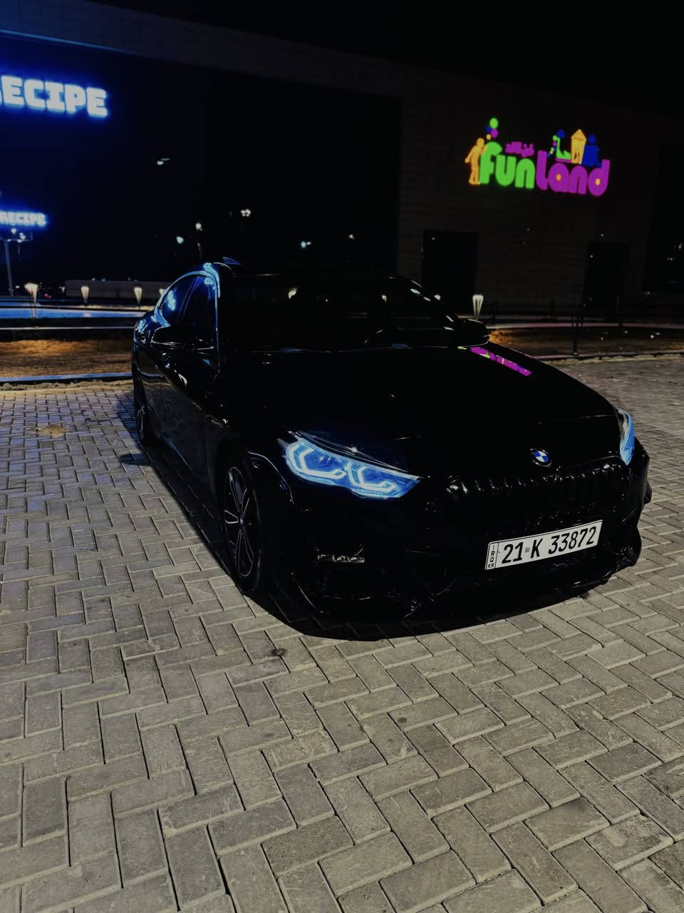 بيع فقط فقط 🔥 بدون مراوس  سياره مميزه وماكو هواي مثلها رقم سليمانية .
سيارة BMW 228i
احلا من الصور بهواي 
موديل 2021
عداد المسافة 60 لف ماشيه   
حجم المحرك : 4. 2 توين توربو صاروخ  بالستي🚀👿
الوارد : امريكي ضررها جاملغ وربع من البنيد بدون ايرباك موضحة بالصور  
  
ايرباك سليم بجم كبس  كفالة من الدعامية للدعامية
يعني من الاخير ماكو بنظافتها مقفلة للسيارة كفالة عامة من كل شي 

المواصفات ..
‏GPS
فول بانوراما 
اشارات مرايا 
اشارات ترحيب عند فتح القفل 
مرايا قلاب اوتو 
كشنات جلد 
قطعتين تبريد 
ويل حجم 
تخم تايرات جديد 
داخل 7 الوان ليدات ابواب ودشبول
ليدات امامية 
لايتات زينون عالي وناصي 
ليدات خلفية 
وضعيات قيادة ايكو وسبورت وكومفورت 
شاشة الدشبول ديجيتال 
حساسات امامي وخلفي 
رادارات امامية وجانبية وخلفية 
تنبيه خروج عن المسار 
سائق الي 
فتحات خلفية سبورت 
خزن كشنات 
اوتو هولد 
السيارة جاهزة واي نقص مابيها بشرط  
ورجاءا لحد يقارنها بالمهجومات والي  مضربطات ايرباك وشواصي ……سيارة احلا من الصور بهواي تجي وتشوف بعينك
مكان سيارة كربلاء 
The price of the car is $240

رقم الهاتف :  ‭0780 342 4092‬
