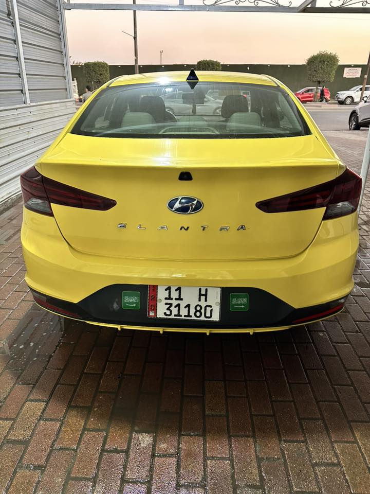 للبيع النترة تكسي مديل 2020
صور الحادث بالمنشور بدون ايرباك بدون تبديل
سيارة قطرة معجون مابيها غير مكان الحادث بقبق الجنطة سيارة اي قطعة مامفتوح بيها 

كير محور اي تي مكينة مامفتوحة 
 كير ومحرك مكفول ماشية 71 الف 
ابيع ع سونار وين مايعجبك تفحص افحص سيارة نص مواصفات سيارة جديدة ونضيفة كلش ماتعبانة  
مكان السيارة بغداد
 للاتصال ***********
السعر 143 وبيها مجال
