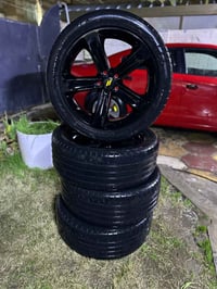 تايرات ويل نجمه حجم ٢٠ نضافه ٨٠٪١٠٠ سعر ٥٠٠ وبيهن مجال للاسفسار علئ ال...