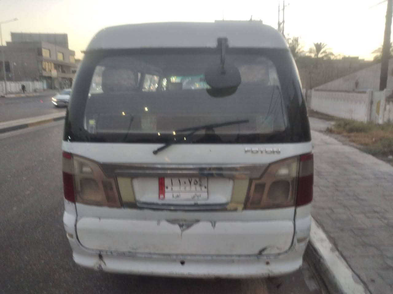 السلام عليكم فتون موديل ١٠ مكينه تنقص اكسل حداديه نضيفه كهربائيات كله شغاله بيهه طخه بلغد جهت السايق واباب سلايت تطبيك بس مطلوبه مرور وهيئه مليون على المشتري اني ابيع بس تحويل السعر ٣٥ وبيه مجال *********** مكاني بغداد الكرخ
