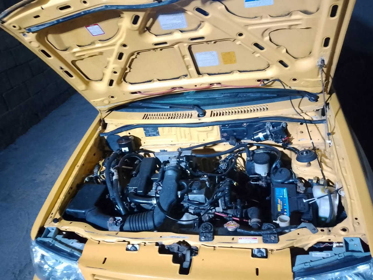 السلام عليكم سياره سايبه منغولي موديل 2012مكينه وكير كفاله شاصي كفاله مثل ما موضح كدامك بل فديو سياره من ايدك لشارع ربع مذب عليها سعر 37 وبيها مجال رقمي ***********
