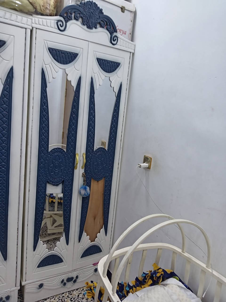 سلام عليكم غرفه نوم لبيع صار ٩ أشهر من خذتها سعرها 850 وبيها مجال *********** مستعجل على بيعتها من رخصت ادمن
