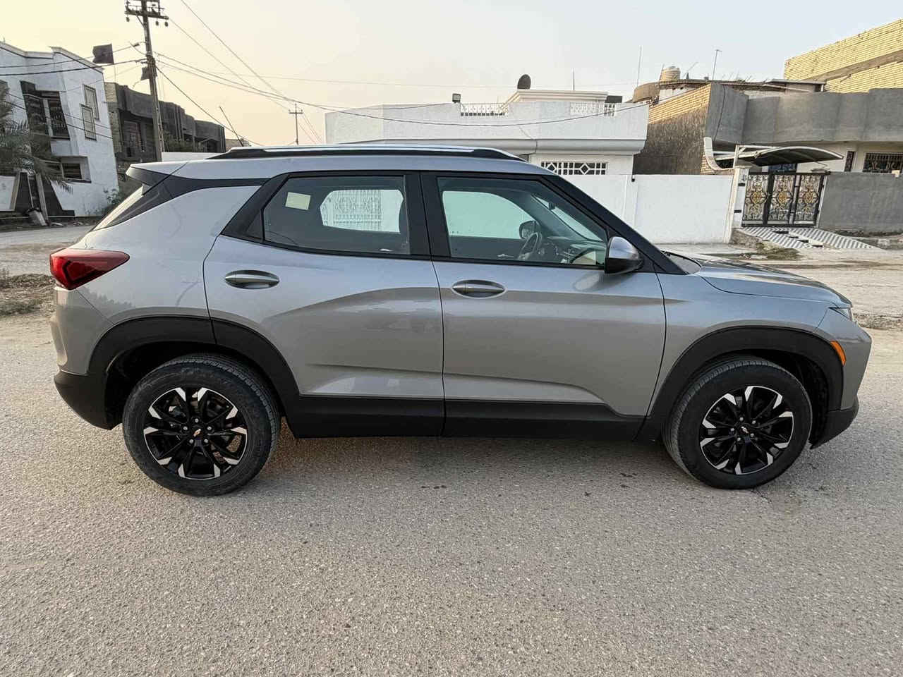 شفرليت تريل بلايزر موديل 2023 حادثها مرفق بل منشور مواصفات سياره LT رقم انكليزي 
بصمه أبواب
بصمه تشغيل
تشغيل عن بعد
إطفاء ذاتي
كشنات كهرباء
تدفئه تبريد
لدات
شاشه بلوتوث
حساسات
كامره دواره
تحكم ستيرن
سعر 135 وبيها مجال شراي يتصل مكان سياره بابل حصوه الاسكندريه رقم هاتف ***********
