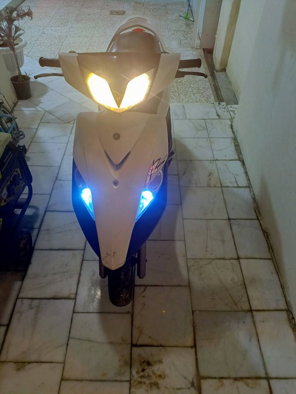 سلام عليكم ماكس ثعلب تي فور صارله خمس اشهر من جبته من الرمبه افتريت بيه شهر او ما طلعت بيه بعد   الدراجه جديده جدن  المحرك علا وضع الشركه السعر 700/ هاتف ***********
