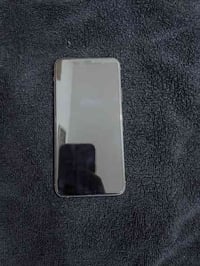 ايفون ١١برو ماكس للبيع ذاكره ٦٤ البطاريه ٧٦ سعر ٢٥٠وبي مجال مبدل ظهر ر...