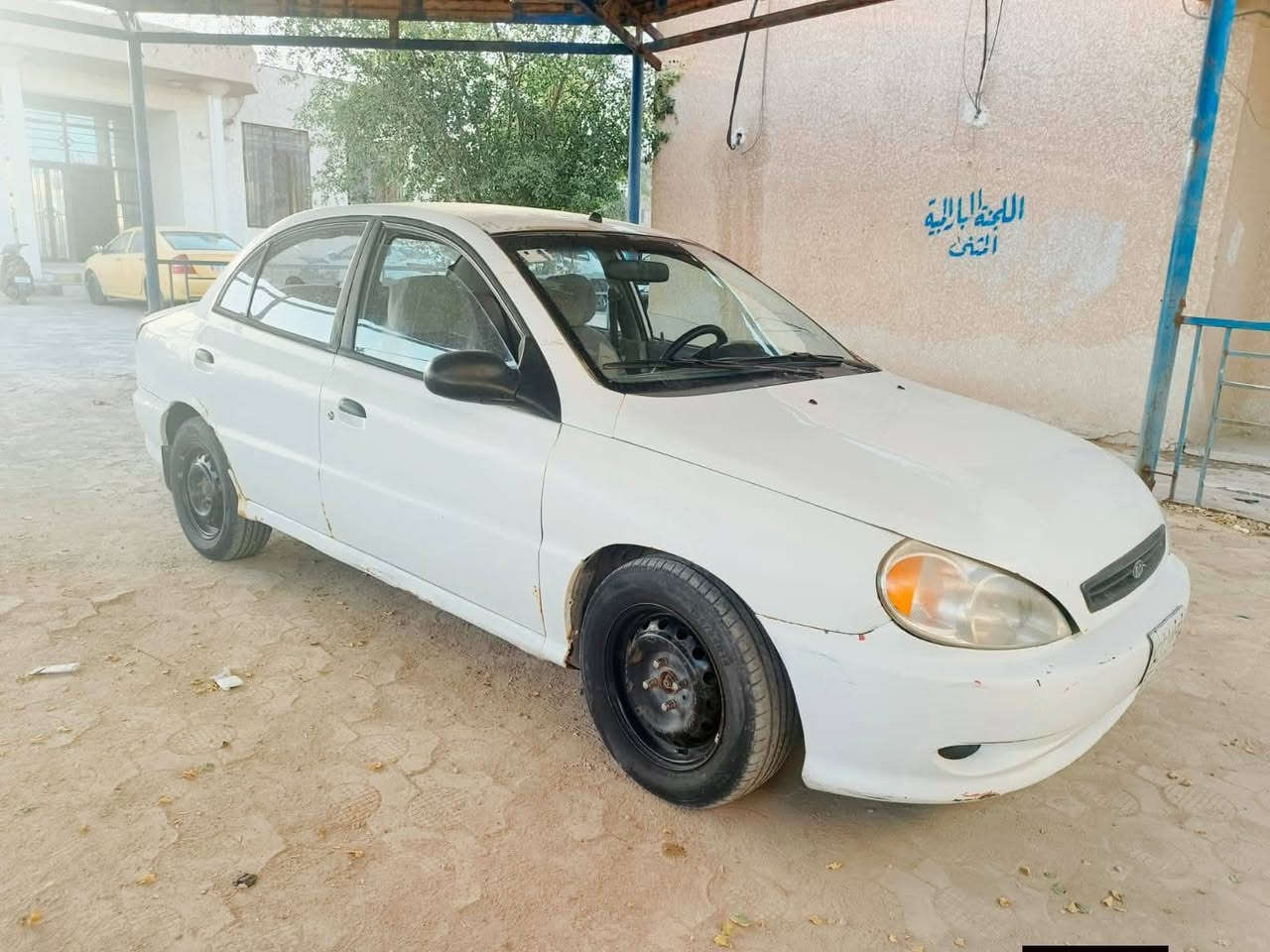 ريو 2002 1. محرك ينقص 
 تبريد شغال فقط ع درجة ال5 مشكلة بالبوابات 
السياره باسمي سنويه لل 28 قادسية مشروع وطني شاشة وكامرا خلفية مكانها السماوه تايراتها وويالتها مبدلهن 14 جانت 13 وكشرها شوف عينك
 2. البراكيت الامامي انفطر شي قليل ولحمته يرادله تعديل شغاله ب ٣٢وبيهة مجال  مكانها سماوه جاي اروح بيها للديوانية وغماس مابيها شي شلعتها قويه


**إذا كنت صاحب هذا الإعلان وتريد حذفه لأي سبب، رجاءا أرسل رسالة إلى الدعم الفني**