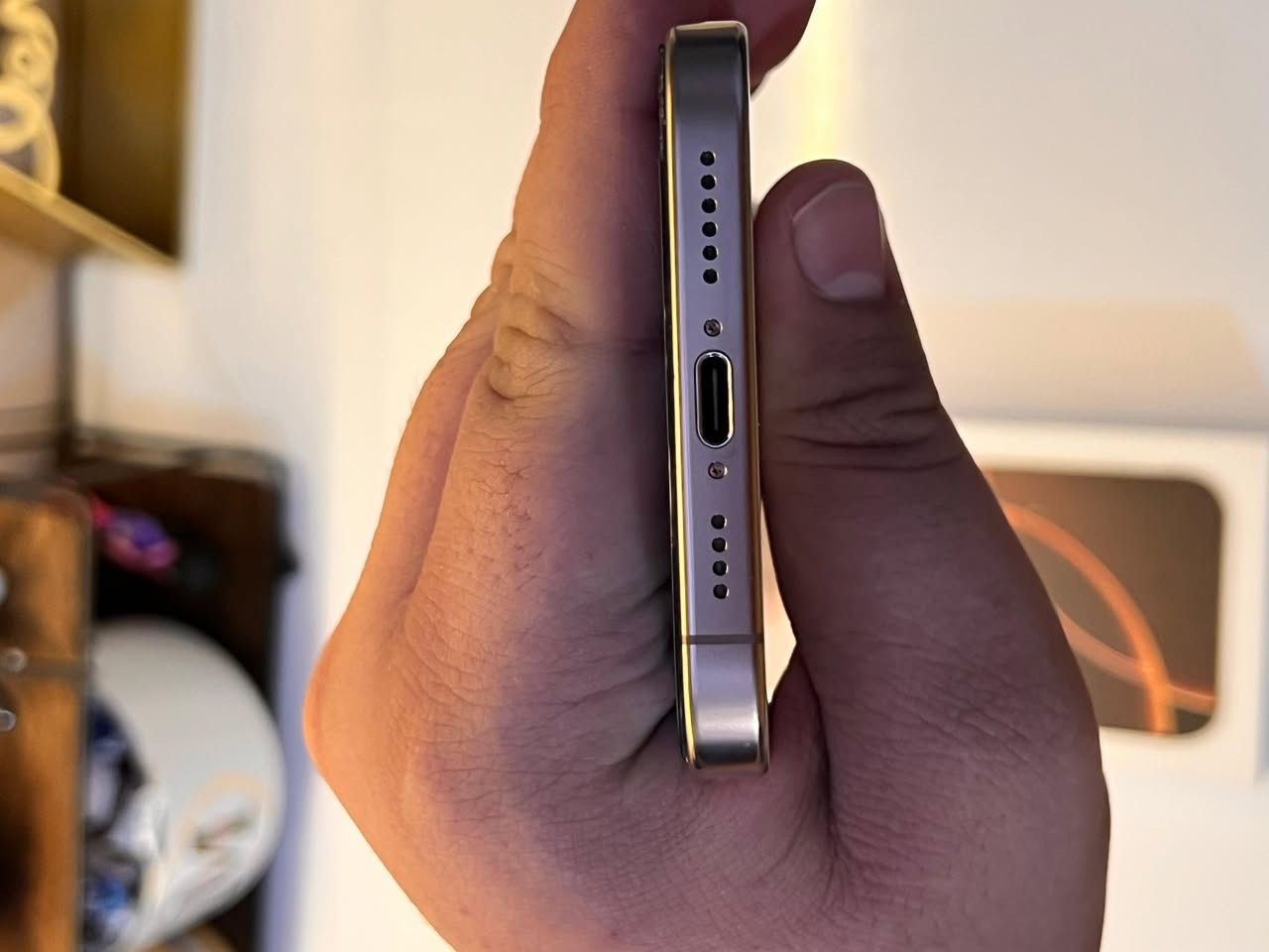 🔥ايفون 16 برو ماكس🔥

�

📱 السعة: 256GB
🎨 اللون: صحراوي (Desert Titanium)
📲 شريحة إلكترونية eSIM فقط

✨ الجهاز استخدام شخصي ونظيف جدًا
🗓️ صار تقريبًا 3 أشهر فقط من تم شراءه
🔋 صحة البطارية: 89%
🔄 عدد الدورات: 433

✅ الأداء ممتاز وما بي أي مشاكل أو ملاحظات
✅ باقي ضمان سنة سوفت وير
✅ وياه رأس شاحن Anker 30W + كيبل Type-C 60W
✅ جاهز للفحص بأي مكان
✅ والشاشه ما بيها اي شخط جهاز كلش نظيف
💰 السعر:(1300)
📍 الموقع: (بغداد الشالجيه)
الرقم: ***********
