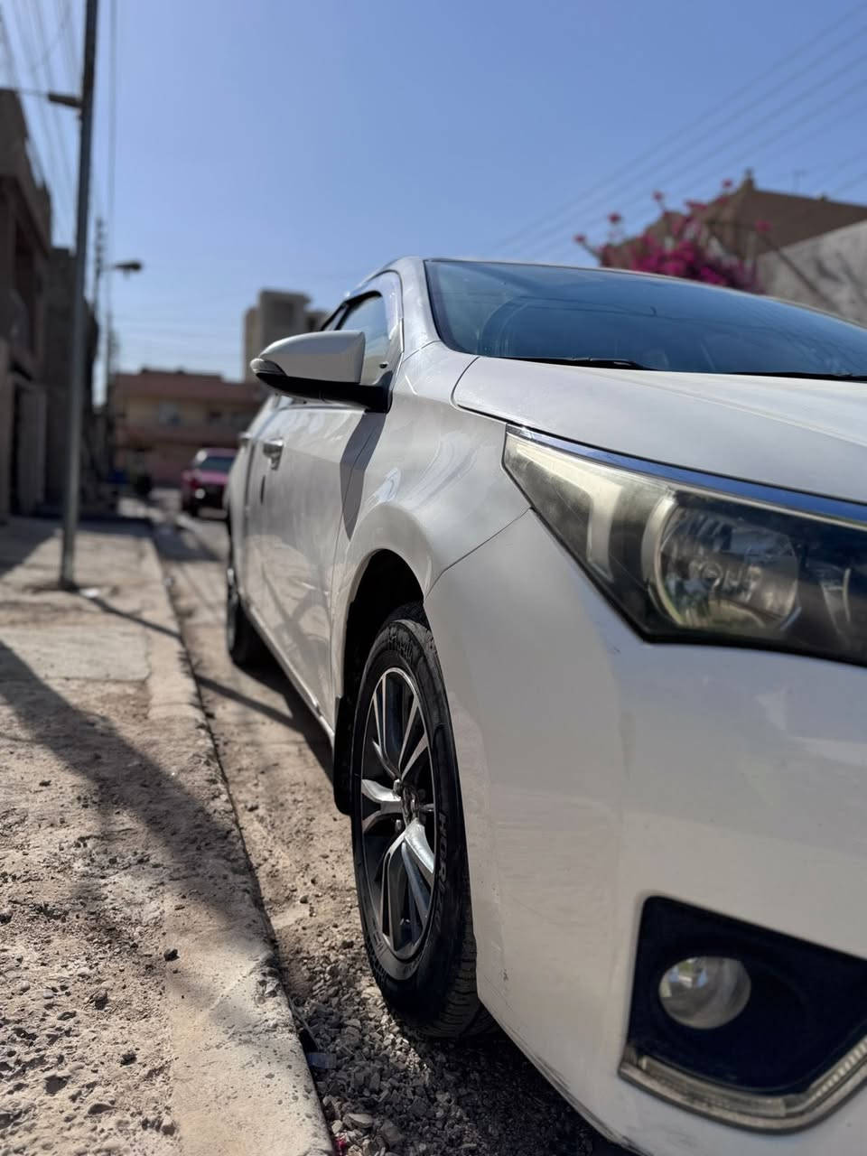 السلام عليكم... كورلا خليجية 2015 استلام الشركة العامة  محركها 1600 وفيها نظام الايكو

ماشية 125000الف كيلو سيارة مكفولة مابيها اي ضرر فقط بارد بل جاملغ أيمن على كد اصبعين يعني طعجه مو ضربة ودعامية شخط غير هذا ماكو  السيارة على ايدي محرك كير مكفولات صدر جديد شاشة لابتوب كاميرا وصور كدامك 
سعر السيارة143$ وبيها مجال قليل العنوان بغداد حي الجهاد قرب مسبح الرافدين ‭٠٧٧١ ٣٠٦ ٧٢٩٩‬
