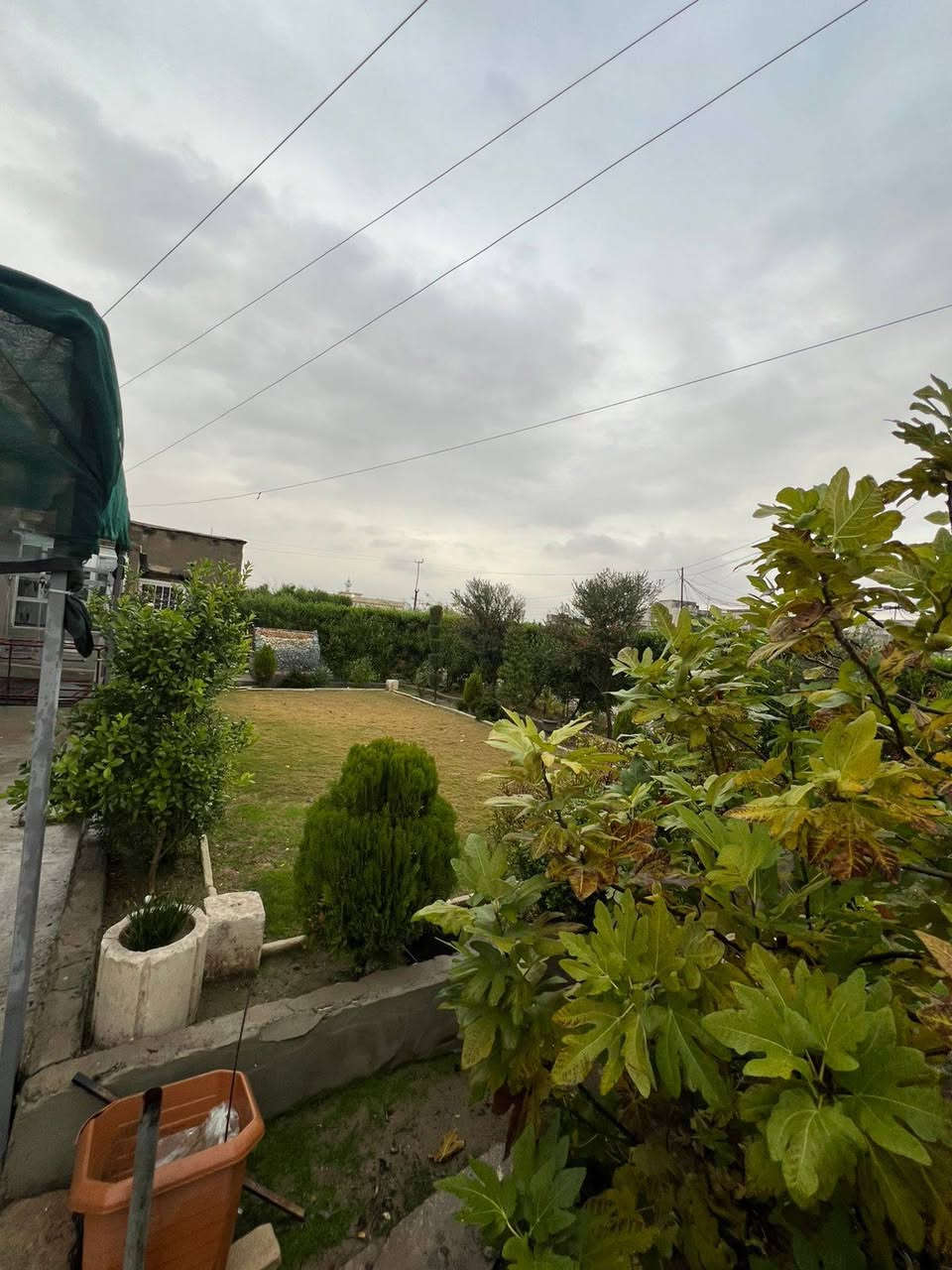 للبيع للبيع 🏠🏠
دار في حي السماح / المساحه / ١٢٠ متر / البيت ركن + اتجاه قبله / خلف بانزخانه المشاعل معه البيت حديقه ٢٠٠ متر حيل مرتبه + مقابيل البيت مساحه حديقه +
 كاشي+
خدمات ماءفول💦+كهرب+تبليط
صنف العقار +كرت بلديه + السعر ٦٥ مليون وبي مجال للأسفسار الأتصال على الأرقام + *********** / *********** / يوجد لدينا عروض في حي السماح الأولى/ والثانيه/ ولأطباء / سكني / زراعي / تجاري /
