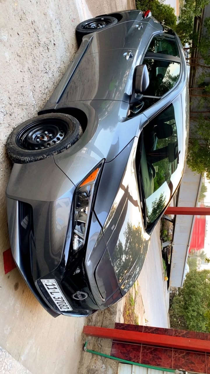 سلام عليكم نيسان ليف موديل ٢٤دخول جديدحادث موضح بصورسيارة مابيهاصبغ للبيع اومراوس حسب القناعة ماشية ٣٢الف كيلو بغداد باسمي سيارة جديده معنى الكلمة فول كهرباء *********** بغداد, العراق
