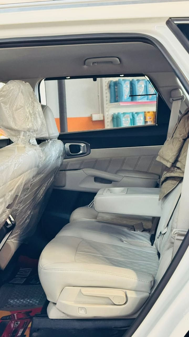 #سورنتو 2021 خليجي 6 سلندر ماشيه 120سونار مرفوق بلمنشور
رقم بغداد باسمي الرقم الجديد 
6 سلندر كير  8 نمر
7 راكب 
شفتات رياضي
جنطه كهرباء 
كشنات كهرباء 
مري شفط 
كامره خلفيه دواره 
حساس امامي وخلفي 
3 قطع تبريد اشاير بالمري
السعر257وبيه مجال قليل
 رقم الهاتف ***********
