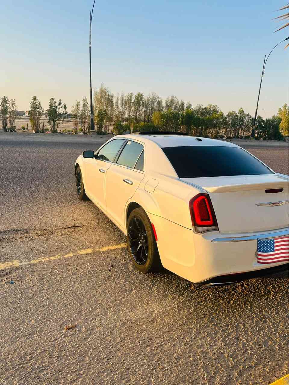اوباما مديل ١٦ كندي 🇨🇦 عينه ٢٦٠ كفاله عامه ضربه وصبغ وتبديل رقم اربيل دولي تريد وكاله تريد تحويل بيه شويه بارد بل جاملغ امامي لون ابيض صدفي سياره فوول لمتدد حاهزه من كلشي 
كير محرك 
تبريد 
تخم تاير 
ماشيه ١١٣ ميل حقيقي 
سعر ٢٢٥ وبيه مجال قليل 
***********
ملاحظة سيارة بل بصرة البصرة, العراق
