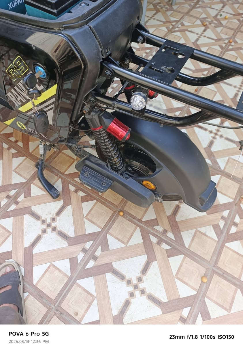 دراجه شحن نظيفه صارلي 3 اشهر مشتريها
استعملها فقط للدوام بيها بلوتوث وبيها رادارات سرقة شحنها يكفي 45 كيلو وبيها بصمة وكارت وسويج للتشغيل بطارياتها مابيهن شي ولا مبدلات نضيفه فول بس محتاج وبعتها وبيها فقط عطل واحد وسعر تصليحه 25
السعر:375 
سبب البيع: محتاج 
عن الحلال والحرام بيها عطل واحد وهوه الفيوز سعر التصليح مالتها 25 الف فقط الي يريد يشتري يتفضل خاص والمايشتري لايجي بس يحچي او واتساب على هذا الرقم ***********
