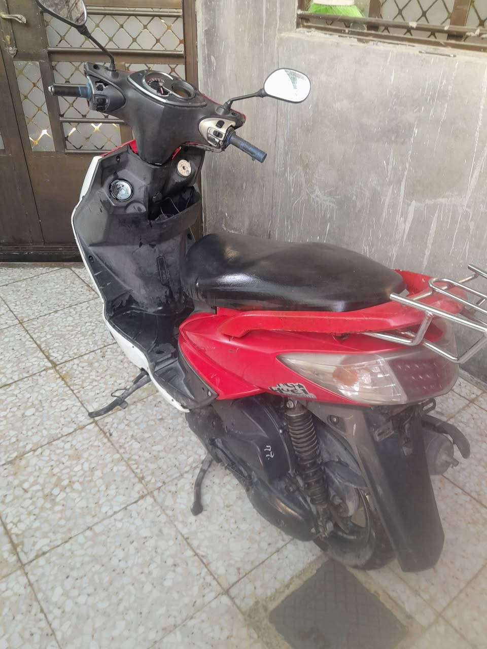 سلام عليكم عدي سكنز فحل اريد مراوس فورزه مكاني بغداد كبريتر دراجه كله شغال سلف هندر دبل شاره كله شغال مكاني بغداد دوره ابو دشير ***********
