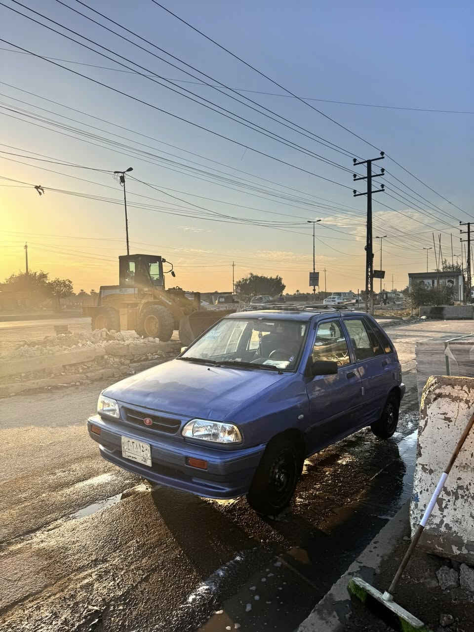 كيا برايد 1997 مكينه وكير اوتماتيك لبيع سياره كهربائيات جاهزه مكاني بغداد الزعفرانية سعرها 27 وبيها مجال قليل حك الجيه ***********
