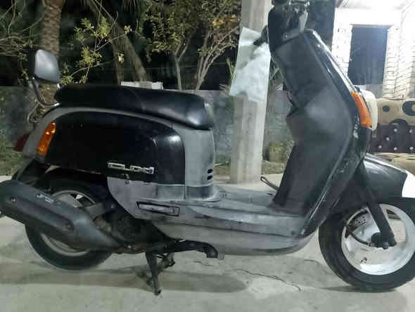 سلام عليكم بوليس موديل 2008 كبريته دراجه كفاله عامه 49بلاد طالع قبل 4 اشهر من المعرض الحمداني ختم واحد ويه المكينه سعر 800 مكاني كربلاء الكنطره البيضه *********** وبي واتساب
