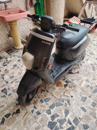 لبيع ماكس بوليس حديث نوزل سعرها ٧٥٠الف شراي يخابر خادم 07733326110