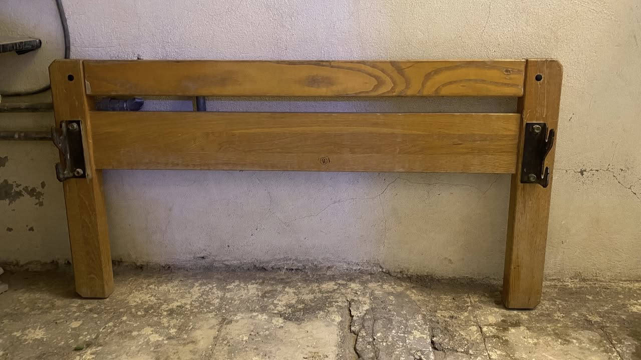 سلام عليكم جربايه نفر حديد ولرجول خشب مع دوشك ضغط اصلي السعر90 وبيه مجالللستفسار***********
