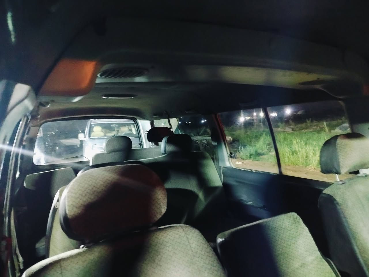 السلام عليكم سياره كيا بريجو مديل 96كير وكسن مكفولات تخم تاير باتري السياره حلوه  السعر 47وبيه مجال العنوان حله ورديه خارج للاستفسار على الرقم ***********
