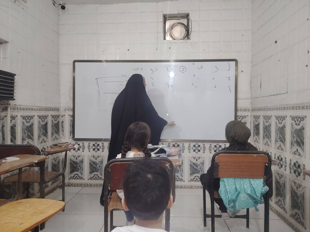 على بركة الله نبدأ وبه نستعين
سارع إلى التسجيل في دورات تأهيل لكافة المراحل الدراسية ولا تخلي ابنك خامل و أساسه ضعيف
#مركزايليا للتعليم المطور عنوان النجاح
حي العسكري مدارس الفرع المقابل لمضخة الماء
***********
***********

