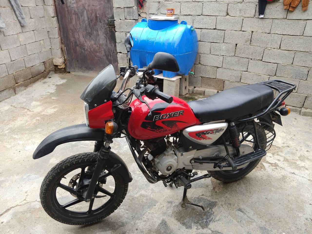 سلام عليكم بوكسر 22 مجفت البيع مكان بغداد  سعر مليونين الدراجه بسمي  ***********3
