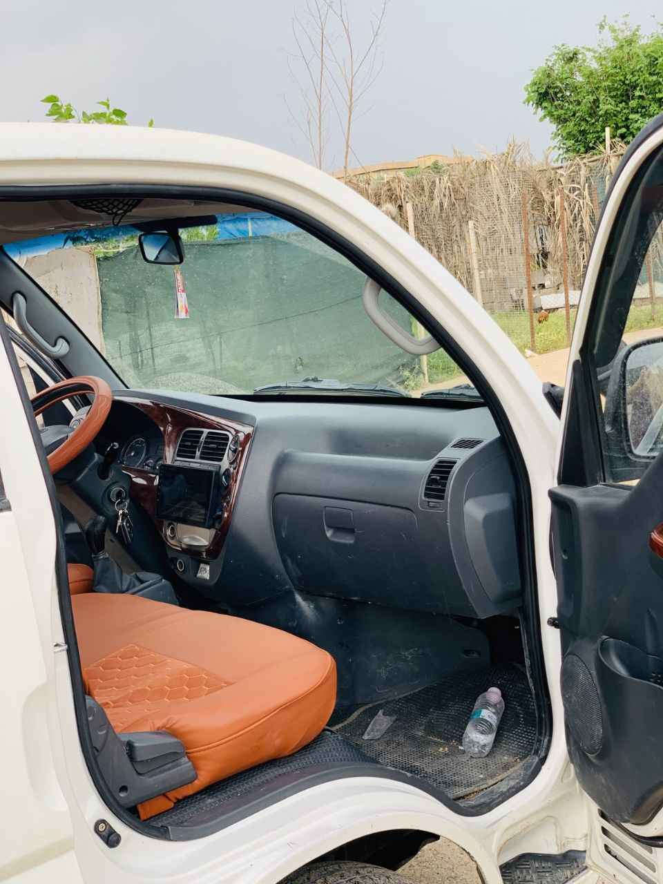 سەرەتابەناوی خوا 
کیا بیلاد 2009 مواسەفات 11
تەنها 103 هەزار ڕۆشتوە بەشەرتی کۆمپیتەر
3000سۆپەر مە کینە ڕەش 
برێکی بەسراوە 
ئێستوپی دوای بەسراوە 
کارەبای بەسراوە
ناوبۆدی بەسراوە 

6تایەی لوک 
کامل جایز
حازرە بۆ بار
*********** Singapore
