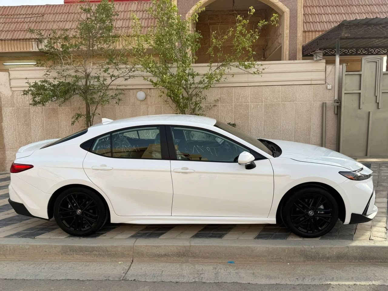 السلام عليكم
Camry sE 2025 Hybrid / كامري
محرك  2500cc بانزين / هايبرد
السيارة للبيع فقط 💯
الضرر : جاملغ فقط تبديل
السيارة ماشيه38الف كم
المواصفات
• شاشة كبيرة
• كاميرا خلفية
• حساسات خلفية•
• رادار امامي
• مانع تصادم
• محدد مسار
• تصحيح مسار
• مثبت سرعه
• مانع انزلاق
• استيرنق متحرك
• تحكم طارة
• نقطة عمياء
• مانع تجاوز
• حساسات مانع تجاوز
• بصمة تشغيل
• دخول ذكي
• شاحن ويرلس
• اضوية اماميه زنون LED
• اضوية خلفية LED
• ليد زنون نهاري
• ويل قياس 18
• نظام ECO + TRIP
• نظام GPS + خرائط
• نفكيشن
• 3 أنظمة قياده ECO / Normal / Sport
• اوامر صوتيه
• بلوتوث
• مدخل USB
كفاله كير مكينه
السعر : 242
مكان السيارةكربلاء الحسينية ***********
