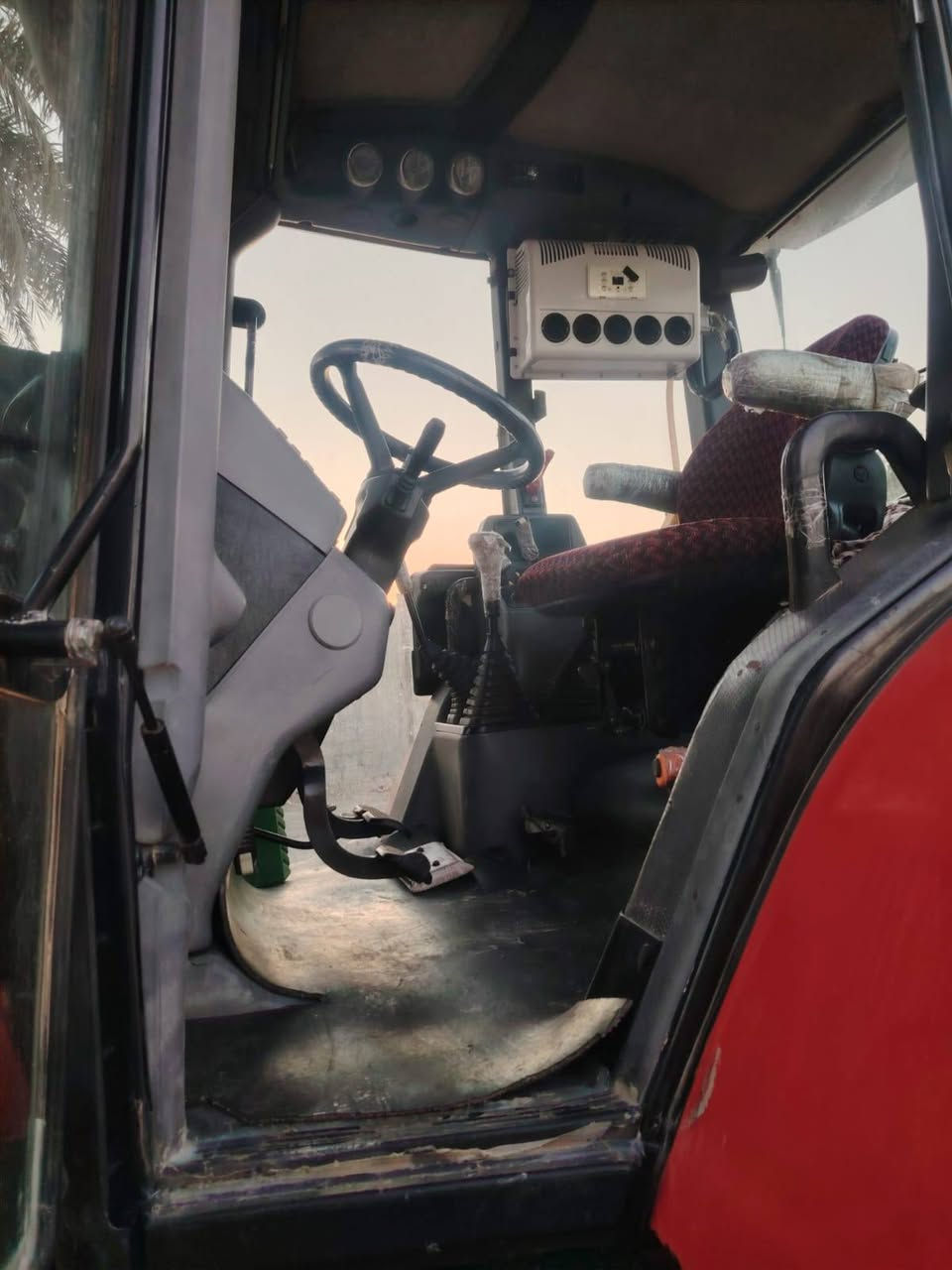 السلام عليكم 
للبيع مكينة دويتز (SAME/Deutz) موديل 2014
🔴 حجم 150 حصان
✅ مكينة نظيفة جداً 
📍 الموقع: ديالى - بلدروز
للاستفسار والمراسلة على الخاص أو الاتصال.
رقم ***********
