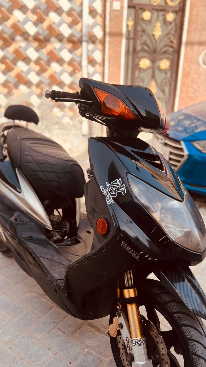 سلام عليكم سكنس فحل بيع أو (مراوس بشي قوي )
دراجه نوزل خطين كوري 
بيها صدر RGS 
بيها فج rRPM 
بيها يدات رياضي 
بيها كور صليب بوشه 58ونص
دراجه فئه كولد طلااعات 
صالنصه بوري عدل قطعيتن 
كشنً رياضي اصلي 
بكلايت مشمي +اشاير مشمي 
بيها فلاوي rpm اصلي
قطره اكسل اصليه ذهبي 
ستان صفح ازرك اصلي 
كلجات رياضي 
دراجه خير من الله شلعه ومعدل 
بعافيه ع ياخذها ***********
