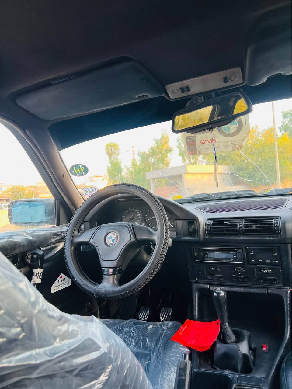 سه ره تا به ناوي خواي گه وره و ميهره بان bmw544بؤ فرؤشتن 
سعر 43گلا گير مه كينه ي  به شه رتي سه ت فيتره سه ياره كه 544واتا هه شت پستؤن چوار تايه و ويلي لؤكي له سه ره ته قه و ره قه ي تيا نيه هه ر چي گياني هه يه به شه رت چوار جام كاره بايه پيش پانه موديلي 1993يه سه نه ويكي له گه له سه ياره كه بيانو بره له قوه ت له جواني ئه دميني دلو گول ژماره وه تساب *********** شمشمل, السليمانية
