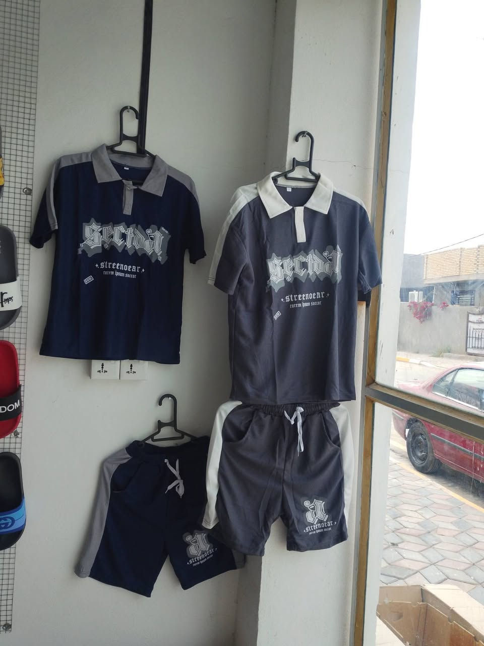 سلام عليكم شباب احذيه قيسات خاصة متوفرة سعر 8000
احذيه باله 2 اب 5000 .
ترك برموده ❤️8000بس
بجامه 8000 وتر ابروف
احذيه ابو 10000 متواجد عدنه
مكان حي الكرار مجاور المدرسه الحديد 
***********
