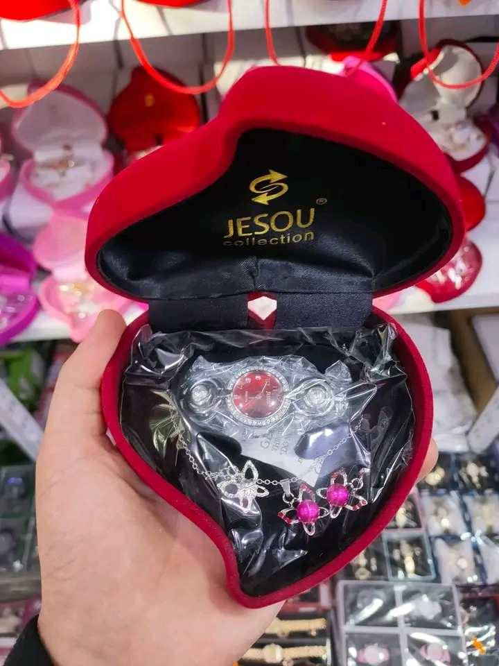 جدد "الستوك" بأقوى موديلات الساعات والكوفرييهات! 🚀
إلى تجار التجزئة وأصحاب المشاريع الأونلاين.. لا تضيع وقتك في البحث! وفرنا لكم أرقى مجموعات الهدايا (ساعات + إكسسوارات) بأسعار المصنع.
📦 ماذا نوفر لك؟
• ساعات رجالية ونسائية بضمان الجودة.
• كوفرييهات متكاملة ترفع من قيمة مبيعاتك.
• كميات متوفرة للاستلام الفوري.
💡 اجعل صفحتك أو محلك المقصد الأول لكل من يبحث عن هدية فخمة.
👇 اضغط على زر "تسجيل" أو "إرسال رسالة" للحصول على قائمة الأسعار الخاصة بالجملة.


**إذا كنت صاحب هذا الإعلان وتريد حذفه لأي سبب، رجاءا أرسل رسالة إلى الدعم الفني**