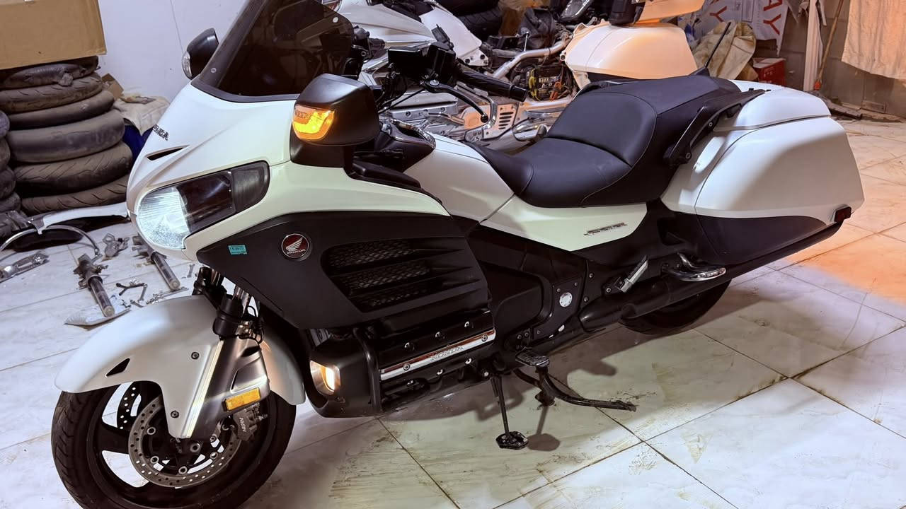 من رخصه مدير الكروب المحترم
كولدونك حاويه 2016بدون حادث مكانهه ديوانيه سعرهه 95$بيع فقط***********
