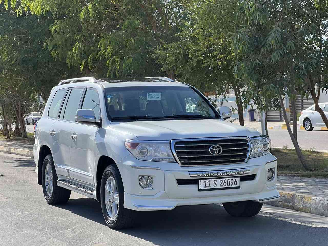 لاندكروز 2013
5700
رقم بغداد 
العنوان البصرة
السعر 340 
بيها مجال
***********
