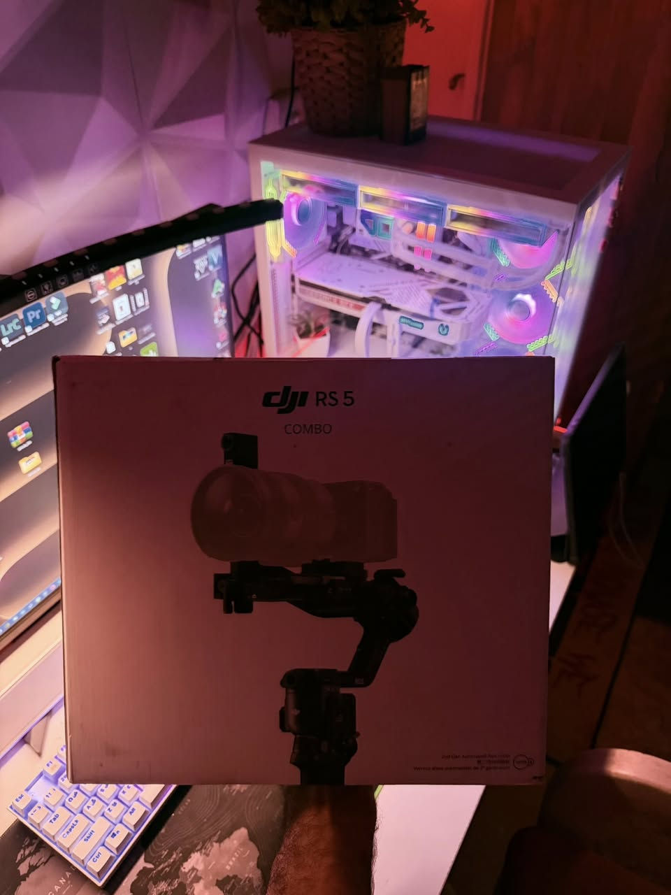 السلام عليكم ❤️
للبيع DJI Rs5 Combo فقط استخدم لتجربة 🔥❤️ بيع فقط 

بغداد 
واتس آب أو فون / ***********
