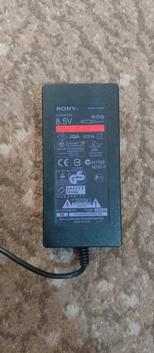 اسلام عليكم عندي بلي 2 لبيع البلي عاطل بس 
عراضه شغلات بي فلاش 16GB وقطعة ميموري شغاله وبطاريه ايضن  السعر 25 كاملات هنة ولبلي


**إذا كنت صاحب هذا الإعلان وتريد حذفه لأي سبب، رجاءا أرسل رسالة إلى الدعم الفني**