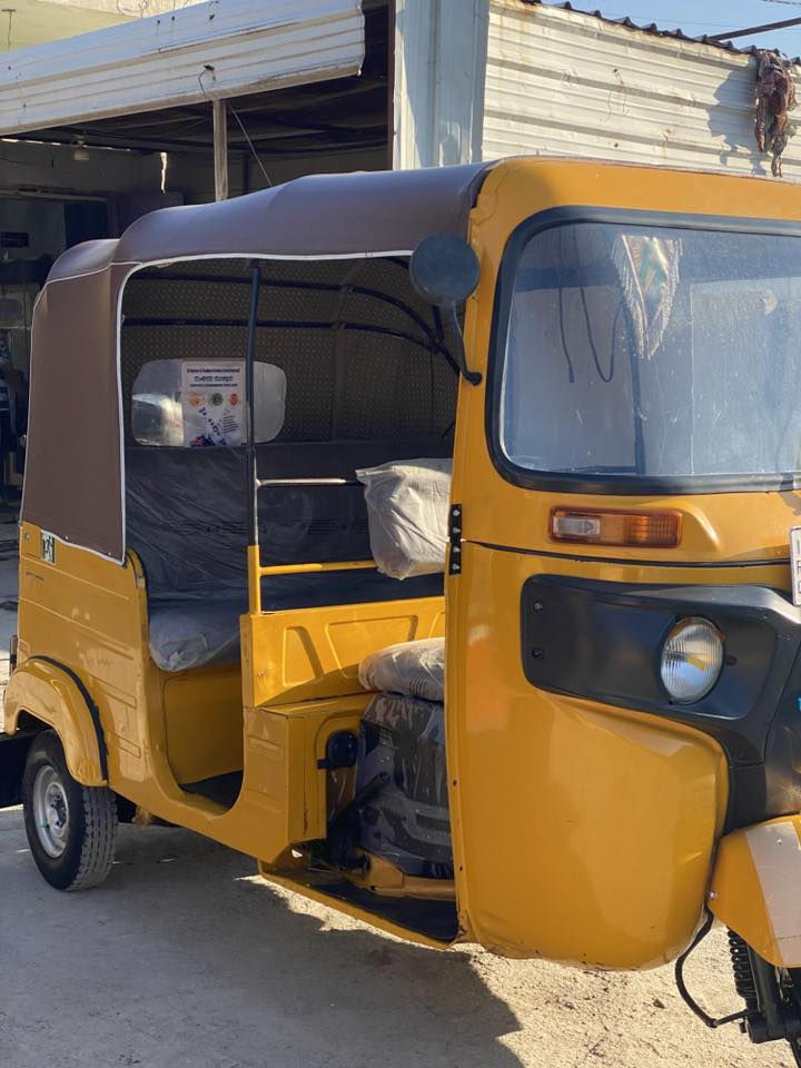 سلام عليكم تكتك البيع موديل 19 شهر 11رقم وسنويه تحويل ثاني يوم بس دوس معمره بيه رصعات بسيطه العنوان الكمالية رقم تلفوني ***********
