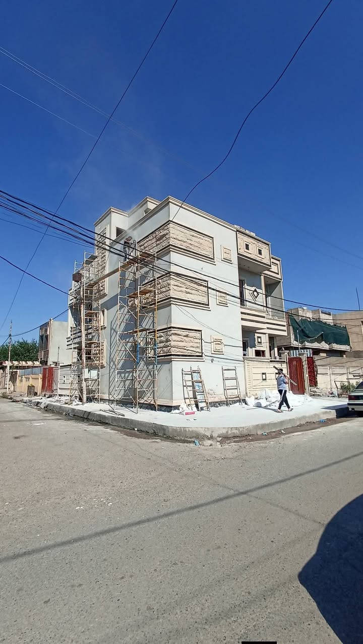 للبيع للبيع للبيع للبيع
دار سكني سند طابو في الشرطة قريب من سوق المجموعة الرئيسي
المساحة ٨٥م واجهة ١٠ ونص ركن طابقين بناء حديث
تسليم مفتاح اتجاه شروق تام على شارع ١٥م
ط١ غرفة نوم وهول واستقبال ومطبخ وصحيات
ط٢ ثلاثة غرف نوم وصحيات وبيتونة سطح كاشي
بناء مهندس سند طابو بأسم صاحبه الشرعي
للإستفسار ع السعر الإتصال
***********
***********
مراجعة مكتبنا الكائن في حي السماح على سايدين الاركان مجاور جامع طه
