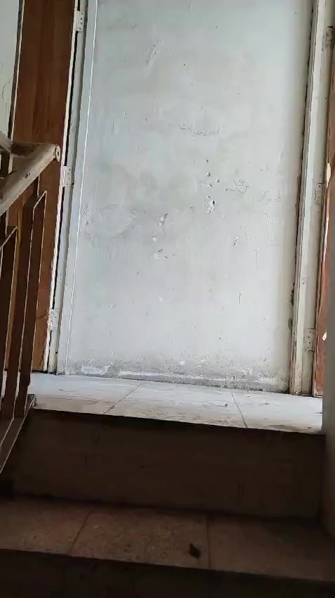 سلام عليكم    مشتمل 90 متر لامن وطني غريب شارع كلش   نستقبل جميع العروض لاستفسار مكتب النسيم العقار ***********
