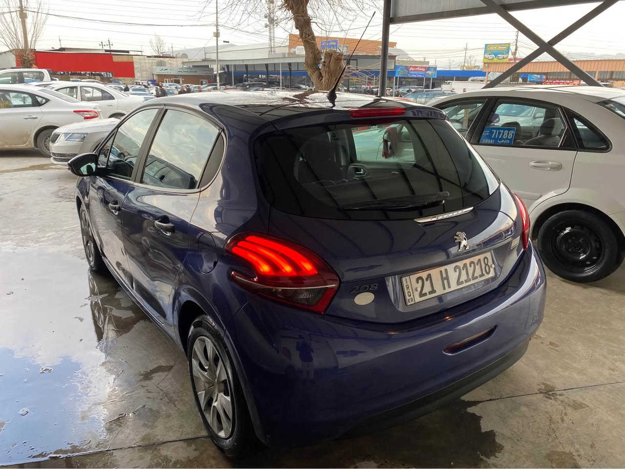 بەناوی خوا بیجۆ ٢٠٨ سەیارەکە زۆر زۆر تازەیە هەموو گیانی لەسەر شەریکە ماوەتەوە بێ بۆیاخ و بێ ساردە هیچ هیچی پێوە نیە یەک پەڵەی سەر بۆنیدەکەی بۆیاخەکەی هەلی یاوە کال بوونەوەشی بەشەرت ٥٨ هەزار ڕۆشتوە هەردوو سویچی ماوە زۆر تازەیە سەیارەکە گێڕو مەکینەو تەقەو ڕەقەشی بەشەرت یەک دینار مەسرەفی نیە سەنەوی و ڕەقەمی تازەیە. السليمانية, العراق


**إذا كنت صاحب هذا الإعلان وتريد حذفه لأي سبب، رجاءا أرسل رسالة إلى الدعم الفني**