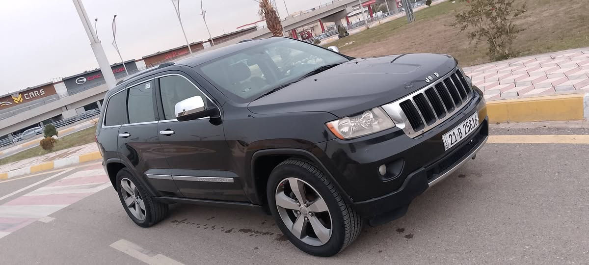 جيب 2011 لمتدد فول فول مواصفات 
سعرها حلو 
سيارة حلوه ماشاءلله كاعده 
فقط بيها بنيد وشويه بجاملغ صبغ 
باقي بدون عيب 
محرك وكير بلاد ممفتوح 
رقم سنويه جديدة
شراي يتصل مكانها كركوك 
***********
